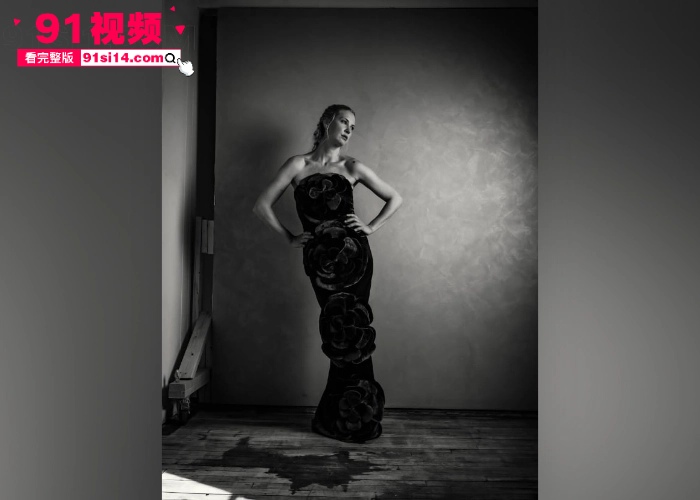加拿大当红女演员 劳伦·李·史密斯 早期拍摄三级片泄密 化身饥渴母狗野外勾引男人带回家激情做爱 - 图4