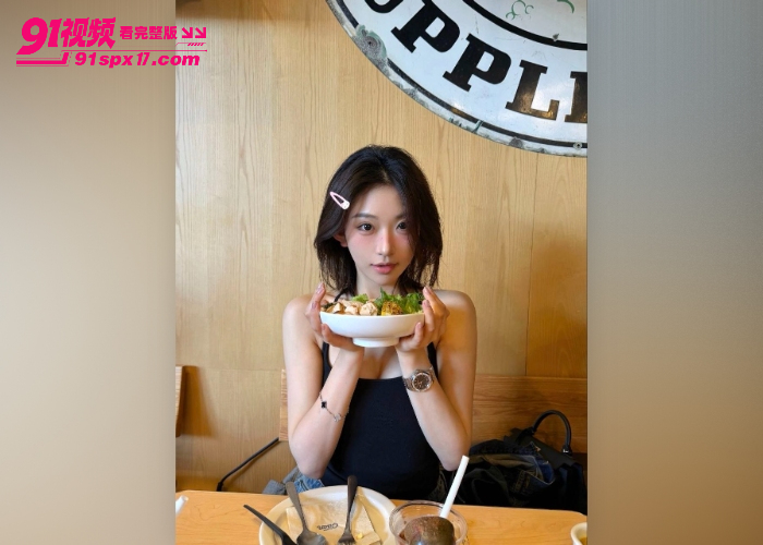 高颜值清纯女大学生JK百褶裙 金主调教小母狗深情口交 约炮视频泄颜射吞精 - 图3
