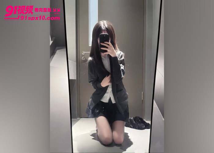 浙江大学清纯学妹 周悦琦 人人可操的小骚逼被调教成性奴 舔脚毒龙吞精样样都会 操的时候骚话不断好想加入 - 图4