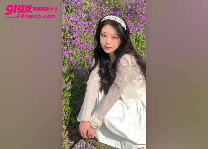 河北东方学院 李雅 清纯女大学生A4小蛮腰大屁股反差婊 酒店黑丝足交猛操高潮骚话连连 - 图1