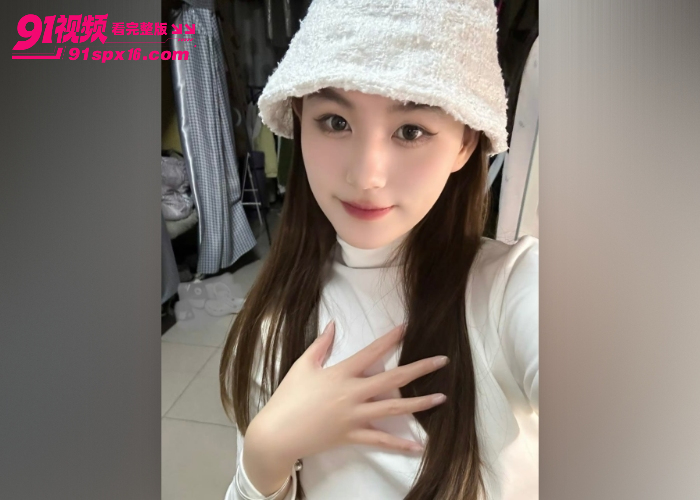 南京师范学院高颜值女大学生 被富二代包养戴狗链调教 花式猛操多毛骚穴高潮不断 - 图1