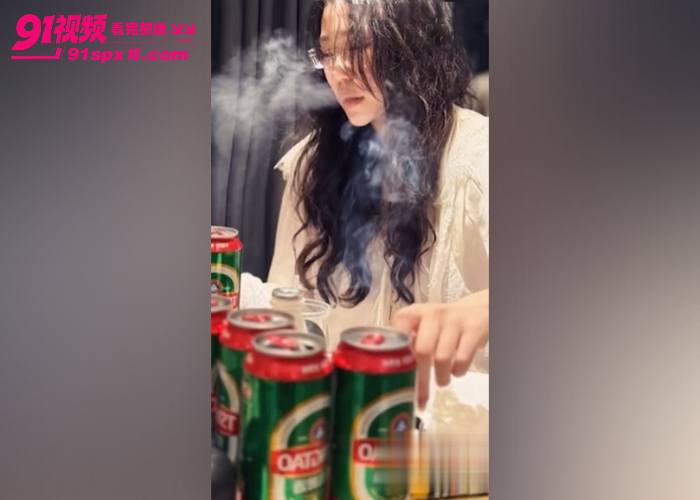 高颜值大四微胖学姐 酒后和金主约炮 黑森林骚穴被无套打桩猛操高潮浪叫不断 - 图4