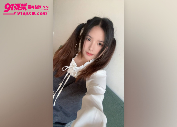 极品精神小妹傍上富二代 本想谈恋爱结果只是被玩弄 酒店交换女友4P嗨爆 - 图3