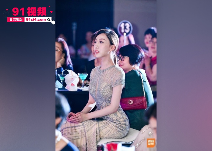 独家爆料 世界旅游小姐冠军 王瑞琦 在香港外网卖淫自拍裸照视频遭曝光 - 图1