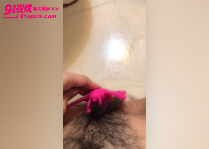 高颜值极品美少妇私拍泄密 全裸巨乳肥臀大胆诱惑 假鸡巴猛插多毛骚穴高潮喷汁 - 图10