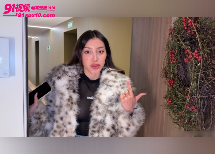 推特网红 ruthlee 顶级身材深喉女王 齐逼短裙黑丝诱惑邻居 乘位高潮颜射吞精 - 图1