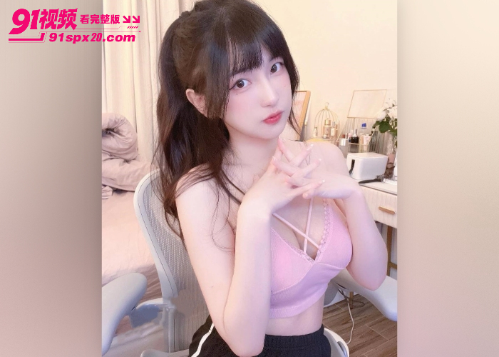 G奶大学生露脸酒店私拍 深喉大鸡巴无套猛操骚逼 早熟的少女就是不一样 - 图1