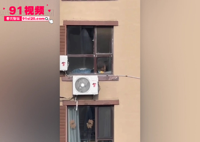 那位群友这么猛啊 大早上不拉窗帘做爱女主性欲一看就很强 全程女上位猛骑 最后还主动吃精 - 图6