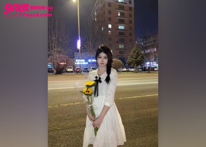  辽宁传媒学院女神 郭奕函 性爱视频流出 露脸口交激情3P 母狗一只主打的就是淫荡 - 图1