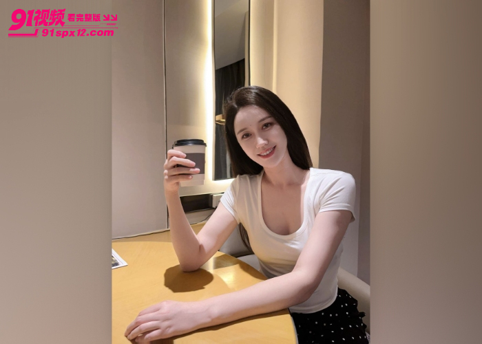 这是我见过最会说骚话的母狗人妻 全程在享受爸爸的调教 各种情趣内衣被操到高潮浪叫不断 - 图3