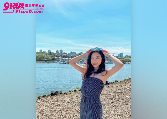 绿帽老公安排两个年轻的小单男 轮操极品小娇妻 鸡巴猛操骚穴白浆四溢 内射浓精灌满子宫 - 图3