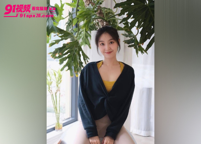 高颜值英语老师露脸下海 冲澡后黑丝深喉骑乘啪啪 无套后入操到流白浆 - 图1
