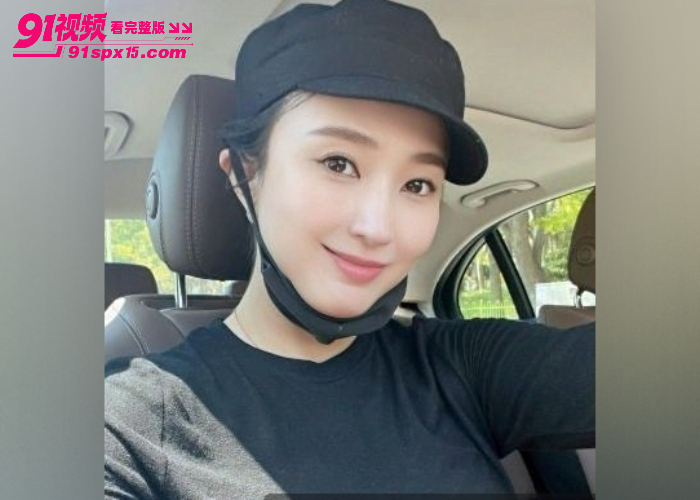 极品天然美乳少妇出轨约炮  情趣内衣丝袜诱惑单男 舔逼各种玩弄 骑乘后入猛操高潮浪叫 - 图2