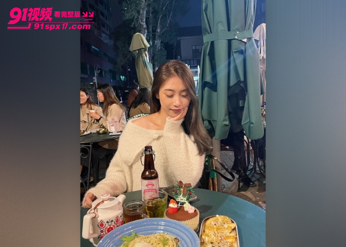 高颜值清纯大学生酒店私拍泄密 黑丝深喉反差婊 被男友无套后入高潮不断 - 图4