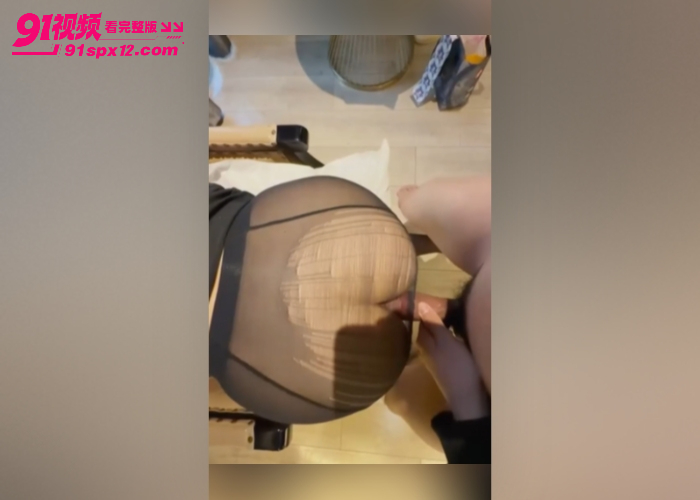 菏泽巨乳学生妹 瑜婷婷 与男友健身房露出后入性感蜜桃臀撞击声诱人 没想到表面清纯似下这么反差 - 图7