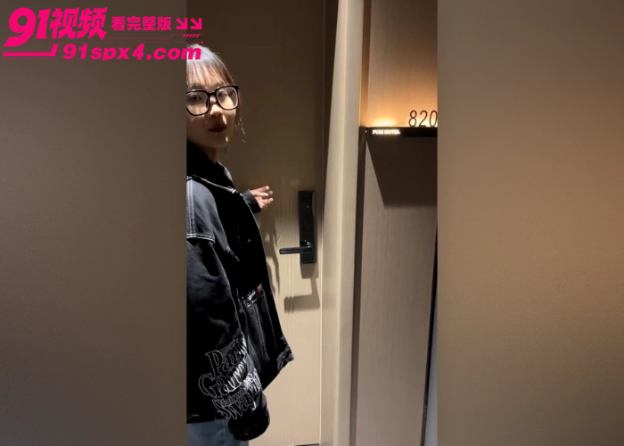 潍坊人民医院 周小寒 老公出轨被抓 花老婆钱养18岁小三 跪地求饶别告诉丈母娘 这种渣男必须曝光 - 图1