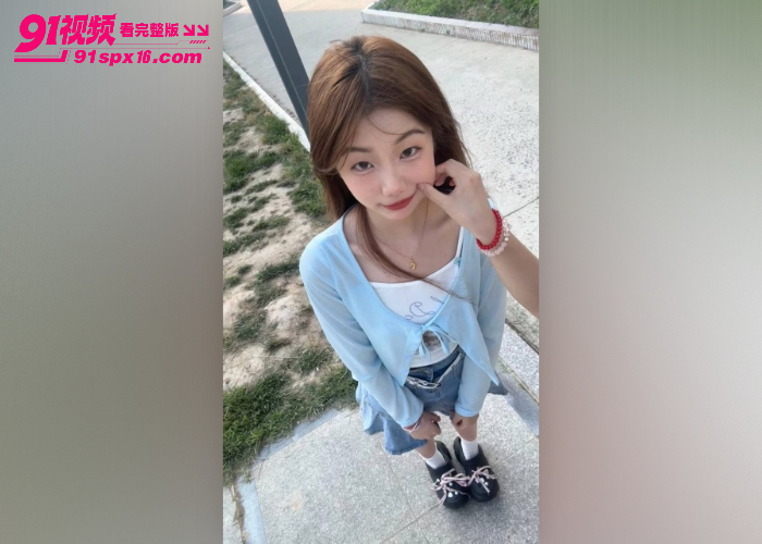 外表清纯可爱学生妹 JK制服户外露出 男厕所展示骚穴深喉 金主调教操嘴颜射脸 - 图1
