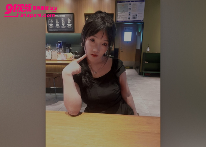 网友大排档约会极品少妇 微醺回家调教爆操黑鲍 高潮浪叫爽到飞起 - 图2