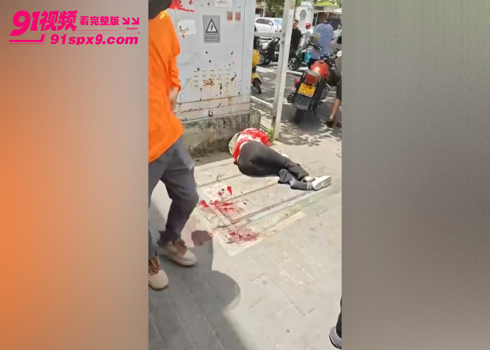 广东汕头血案两卖红薯的摊贩，因一毛钱价格街头互殴升级成拿刀互桶 导致一人死亡底层的悲哀 - 图8