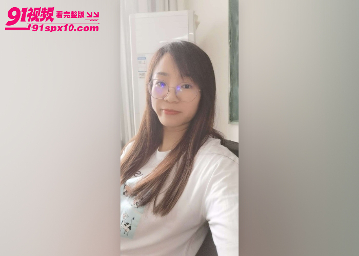 河南洛阳已婚英语老师 许葛菲 夫妻生活没了激情 为了寻求刺激网上认识了个小鲜肉 每天裸聊抠逼发泄心中欲望 - 图1
