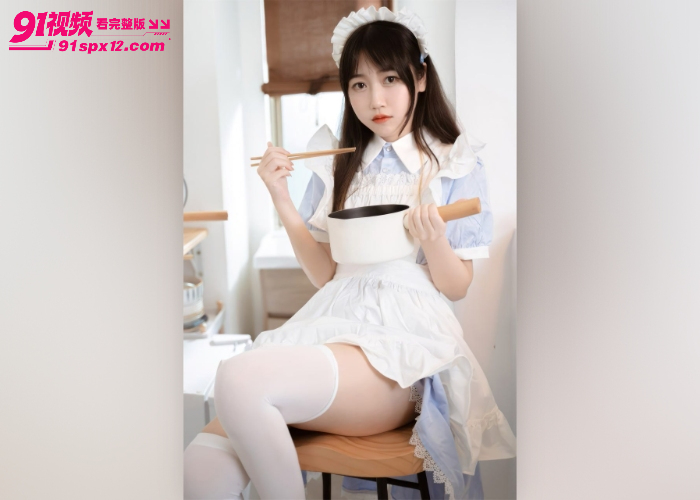  极品福利姬美少女 角色扮演Cosplay 调月莉音 白丝诱惑享受两个男优顶级调教 - 图1
