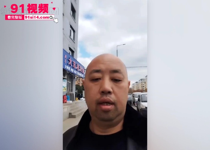 长白山万历烧鸽子鹌鹑老板娘窗前与老板激情做爱被网友拍下全网疯传 真是十年烧烤无人知 窗边一站万人晓 - 图2