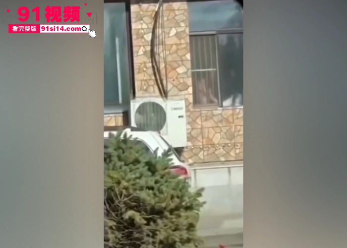 长白山万历烧鸽子鹌鹑老板娘窗前与老板激情做爱被网友拍下全网疯传 真是十年烧烤无人知 窗边一站万人晓 - 图5