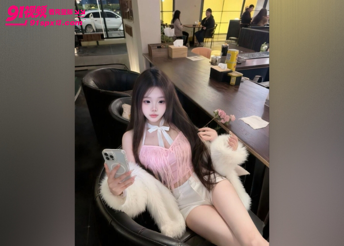 新晋约炮大神 捅主任 玩弄超嫩少女JK小皮鞋黑色过膝袜 被大屌各种姿势爆操 干的淫叫不断 - 图1