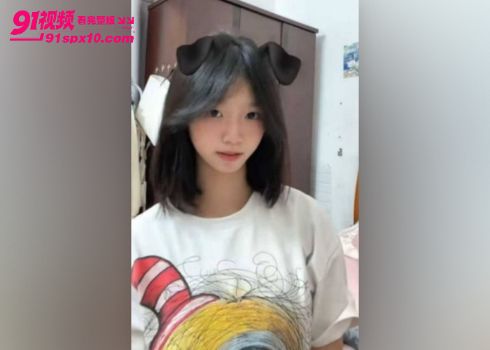 成都清纯可爱学生妹 邢可欣 学校里面的乖乖女 没想到私下竟然是个卖逼女 这粉嫩小穴好诱人 - 图2