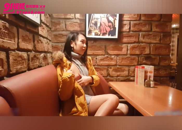 P站华裔露出天花板 Aiko 各种公共场所露出自慰 最牛逼的还是在商场试睡床上玩到喷尿 - 图5