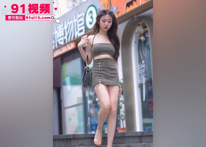 日本街头偷拍系列 跟踪巨乳人妻性感大屁股逼毛都拍到了 试衣间偷拍学生妹粉嫩奶子好诱人 偷拍还得看小日本啊 - 图3