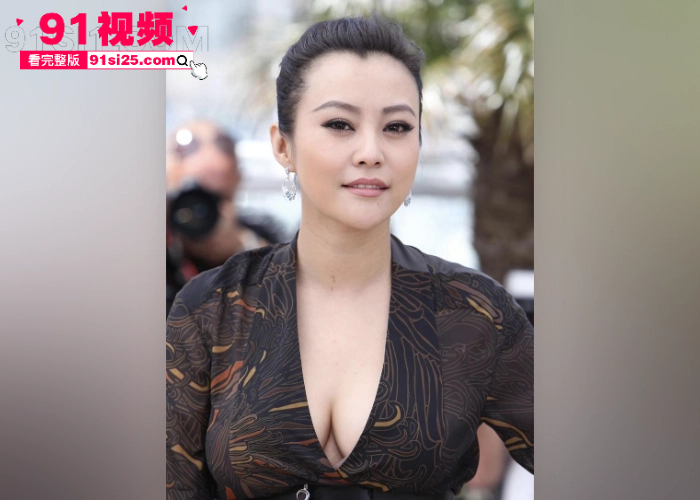 内娱再度上演撕逼大战 郝蕾 威尼斯陪跑朋友圈暗讽影后得主 辛芷蕾 资本运作遭正主硬刚打脸 大尺度露奶作品曝光 - 图8