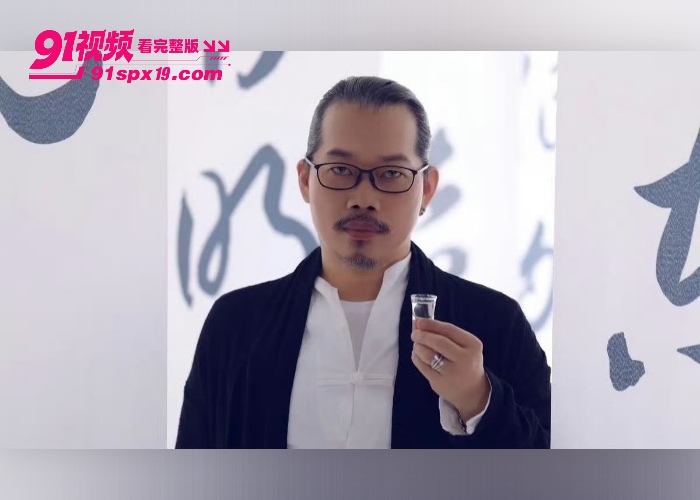 方文山长期婚内出轨 猛操签约艺人Y女士 骚穴后入狂干到高潮喷水内射满精液情书微信黑料曝光 - 图2