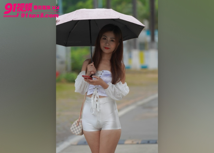 杭州气质少妇出轨领导 酒店展示高超口活 解锁站立式一字马扛着大腿狠狠干 身材超棒 - 图1