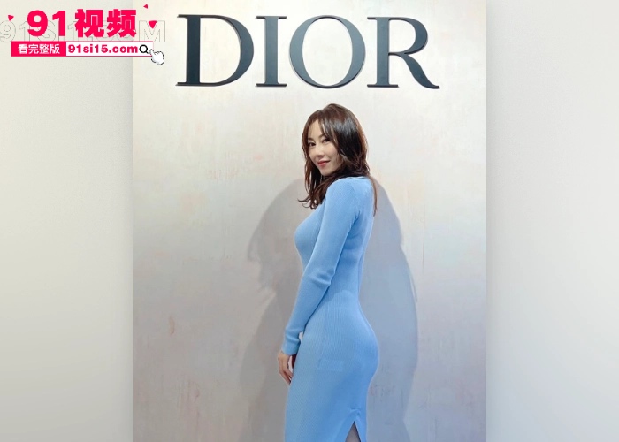 香港34D女星 袁嘉敏 鸭王三级片中全裸被操  粉嫩大奶上下晃动极其诱人 - 图2