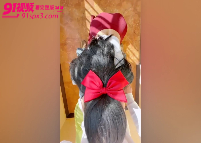【海角原创】姐夫的秘密 性感小姨子阳台穿着红丝晒太阳 抵挡不住诱惑从舔逼口交到书桌无套内射 刺激感拉满 - 图4