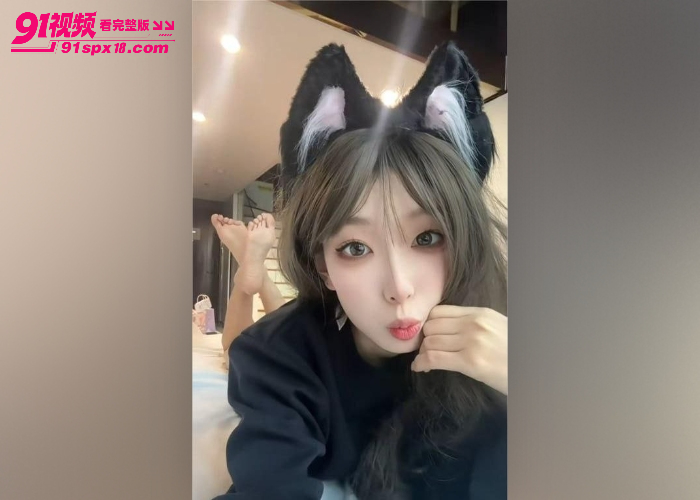 抖音上认识的极品精神小妹 打赏就能约炮 深喉足交无套猛操高潮真骚 - 图2