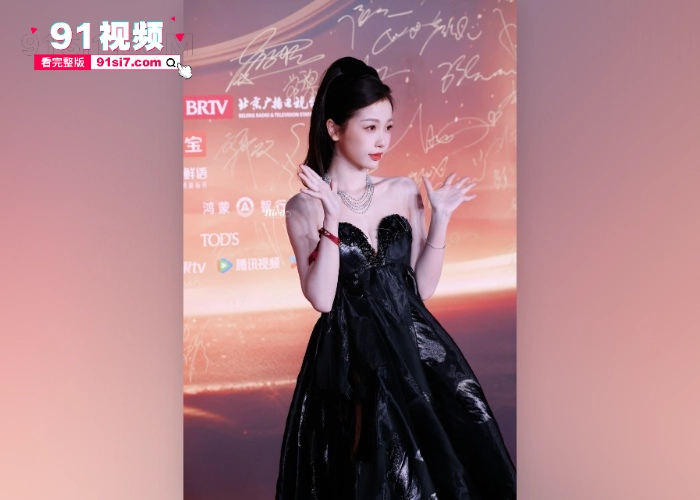 95后顶流女星 虞书欣 彻底塌房黑料不断 早期陪睡性爱视频被扒出 在剧组陪睡成瘾走肾不走心 - 图6