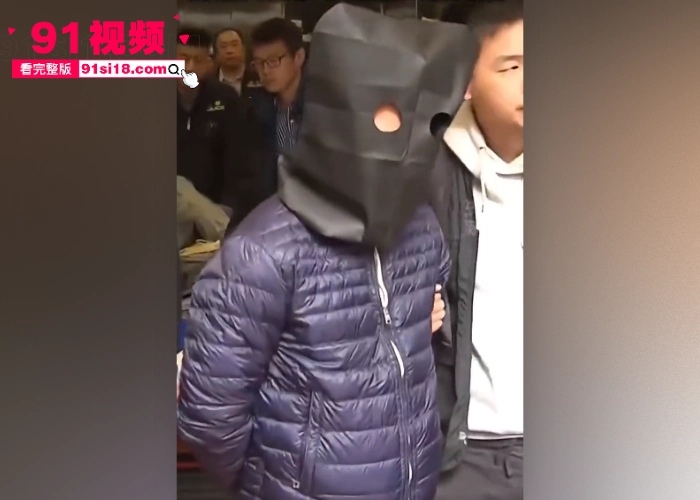 香港火灾最新后续 工程负责人玩忽职守聚众淫乱商K选妃 安全隐患不管先开淫趴导致惨剧酿成 相关负责人已被警方逮捕 - 图14