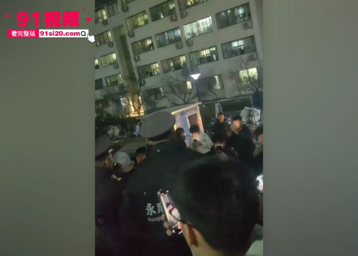 山东职业学院 大三学生偷外卖被抓到遭百人围观这下全校出名了 为了省十几块丢一辈子脸 - 图3
