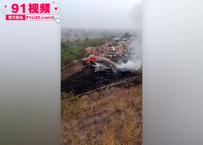 突发印度政坛巨震 副首席部长 阿吉特·帕瓦尔 坠机身亡 飞机撞地解体爆炸 机上5人全员遇难 - 图10