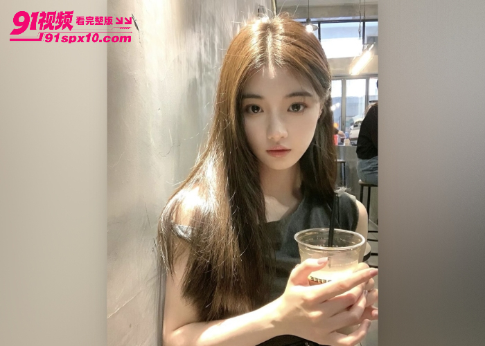  南昌艺术学院23届 李晨 大学生分手遭男友曝光 看着清纯 实际上逼让干到乌漆嘛黑 - 图1