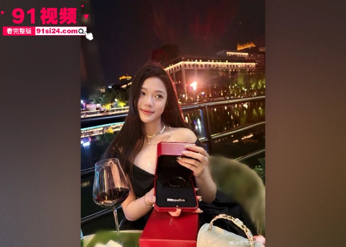 顶流男星 檀健次 秘恋女友 刘一诺 恋情曝光硬刚司晓迪 却被扒出性爱视频 温柔男神变成欲望野兽 - 图2