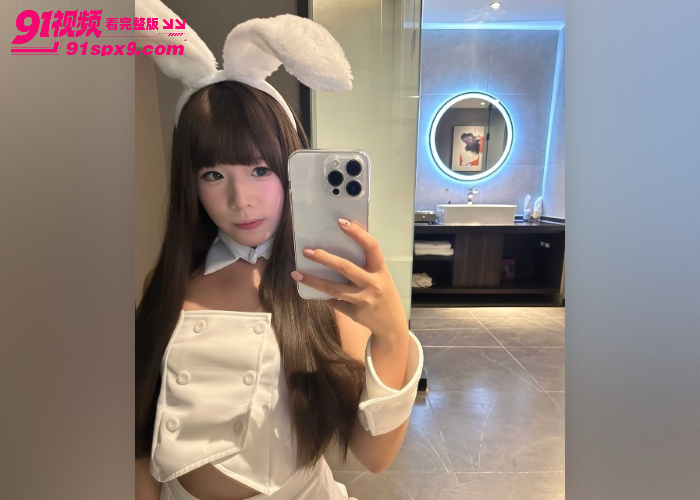 专约少女的大神 唐伯虎 玩弄极品嫩妹红丝配性感红肚兜 边操边玩弄屁眼 淫荡至极 - 图3