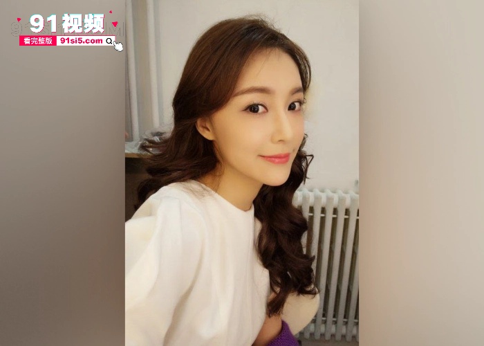 陪睡门事件 北京龙套演员 刘淑妤 被导演酒店潜规则视频曝光 激情热吻撅臀后入猛干 为了上位也是拼了啊 - 图4