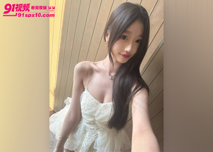【海角原创】趁着家里没人让性感姐姐穿上网袜 按在床上爆操粉嫩骚穴 全程浪叫彻底被我的大鸡巴征服 - 图1