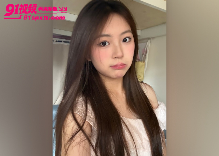 极品学生妹翘课约会 男友视角拍摄女上位骑乘 骚逼痒得不行 蜜桃翘臀太诱人了 - 图1