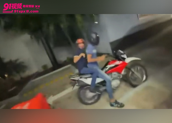 墨西哥网红 塞萨尔加斯特鲁姆 TikTok直播时突遭爆头 镜头意外录下现场惨状 - 图11