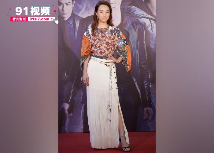 香港著名女歌手 邓丽欣 早期和男友性爱视频流出 露脸口交各种姿势爆操 果然唱歌的都会叫 - 图5