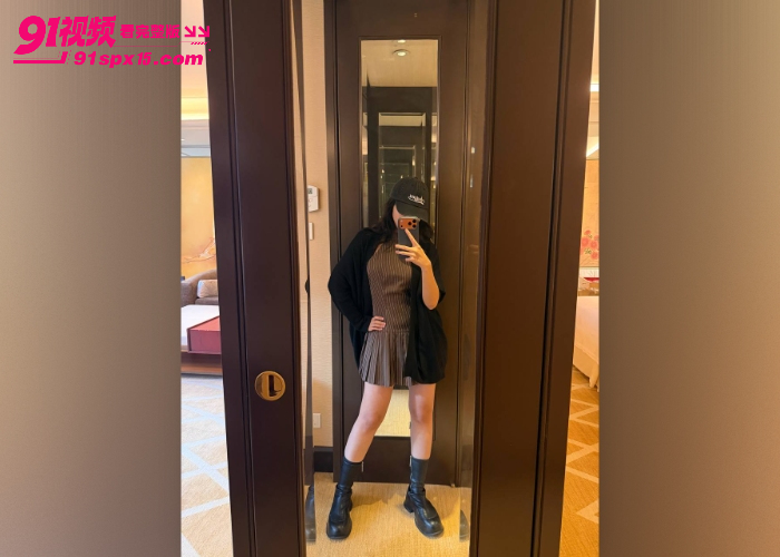极品少妇出轨 白天兔耳古风比基尼可爱造型 晚上被金主操到表情崩坏骑乘内射 - 图7